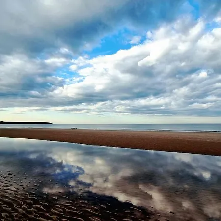 펜션 A Wave From It