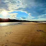 A Wave From It - Part Of The The Bay Village With Pool, Gym And Direct Access, Pub, Restaurant, Tennis And Meadows Walks Dom wakacyjny