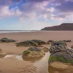 A Wave From It - Part Of The The Bay Village With Pool, Gym And Direct Access, Pub, Restaurant, Tennis And Meadows Walks * Filey